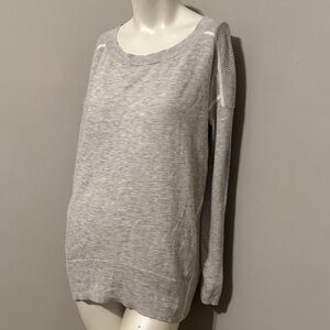 Banana Republic cotton Gray with white detail Long Sleeve Sweater. Euc small